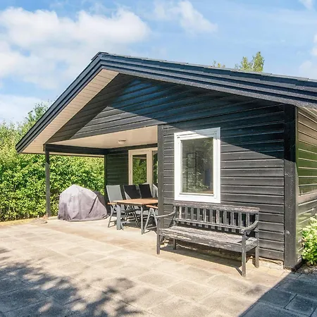 4 Star In * Fårvang