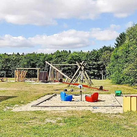 4 Star In * Fårvang